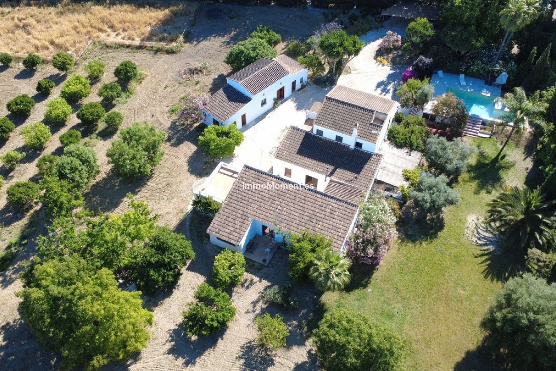 Resale - Country house - Inland  - Alhaurín el Grande Centro