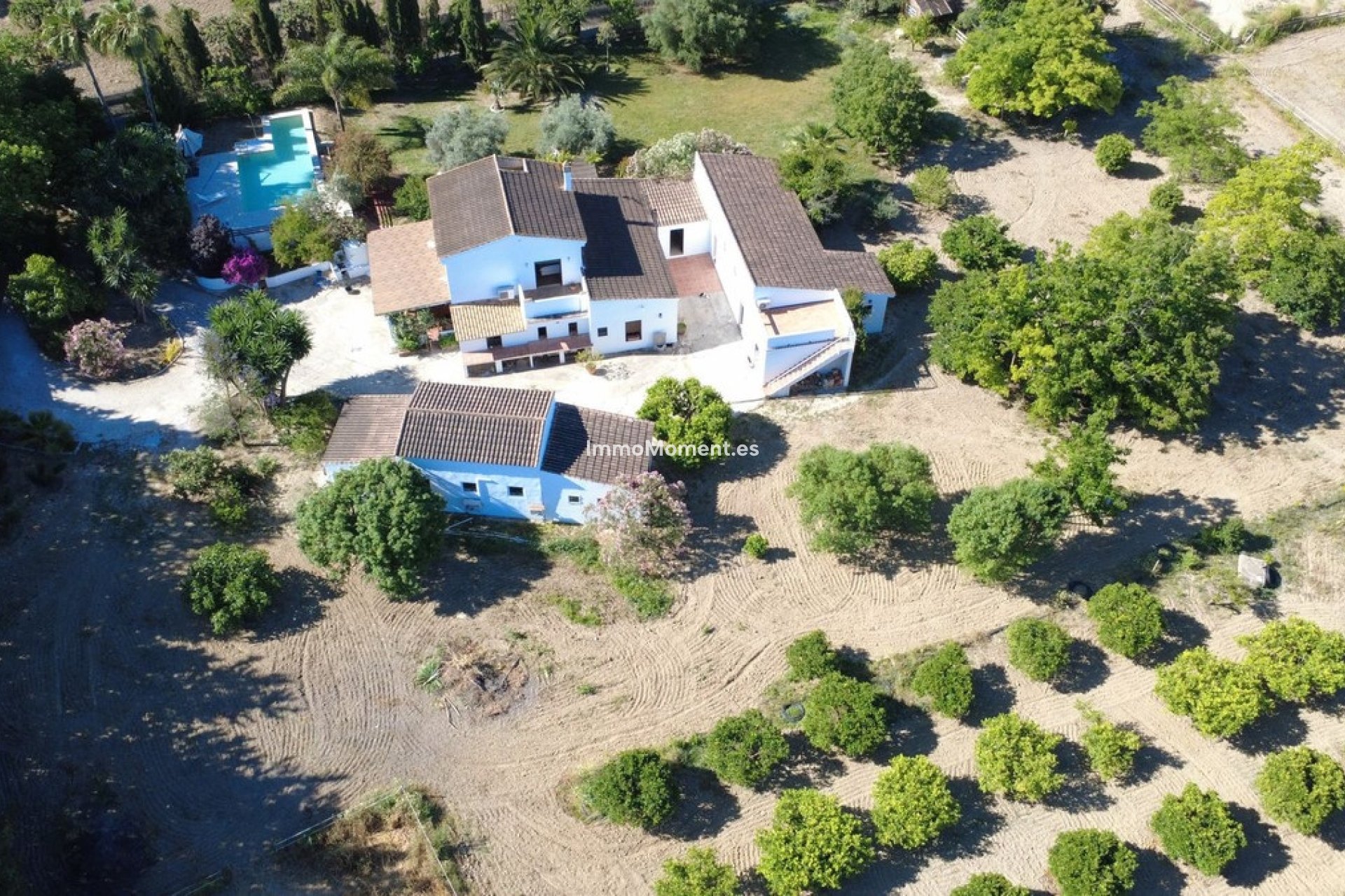 Resale - Country house - Inland  - Alhaurín el Grande Centro