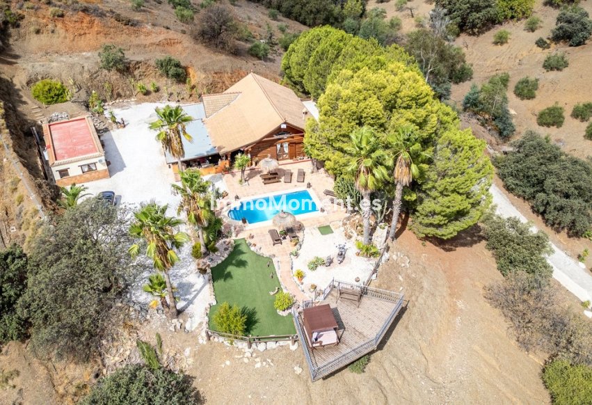 Resale - Country house - Inland  - Alhaurín el Grande Centro