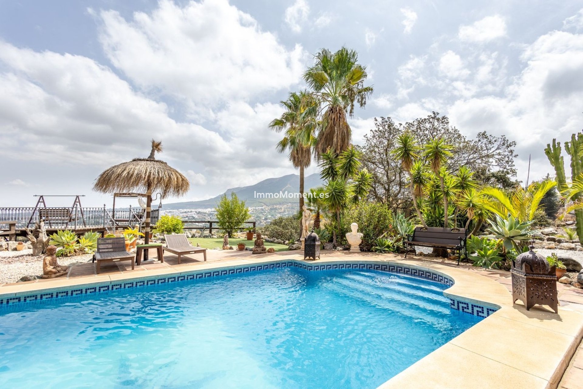 Resale - Country house - Inland  - Alhaurín el Grande Centro