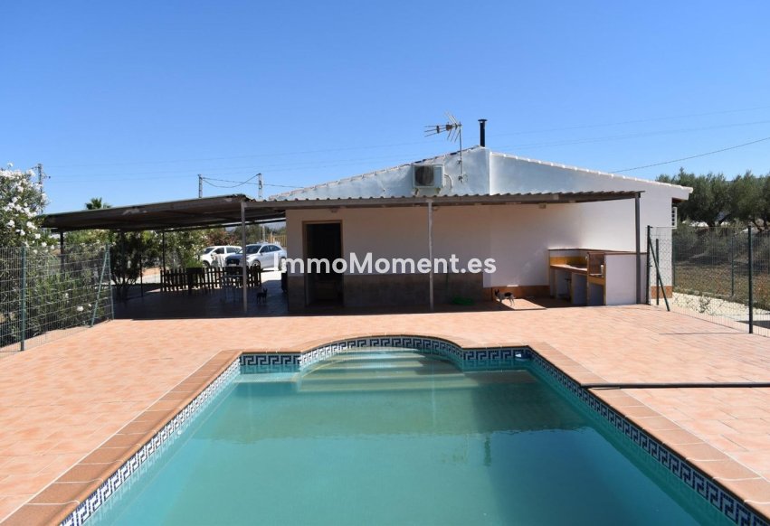 Resale - Country house - Inland  - Alhaurín el Grande Centro