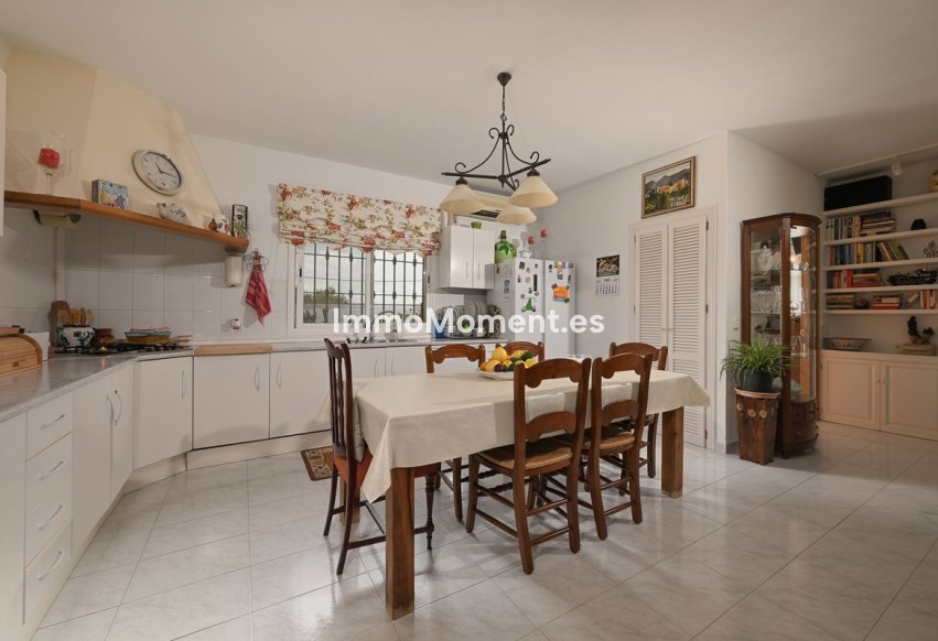 Resale - Country house - Inland  - Alhaurín el Grande Centro