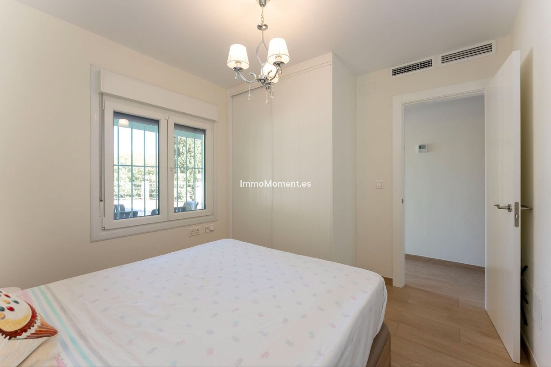 Resale - Country house - Inland  - Alhaurín el Grande Centro