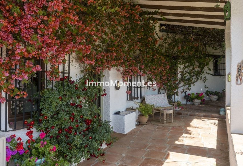 Resale - Country house - Inland  - Alhaurín el Grande Centro