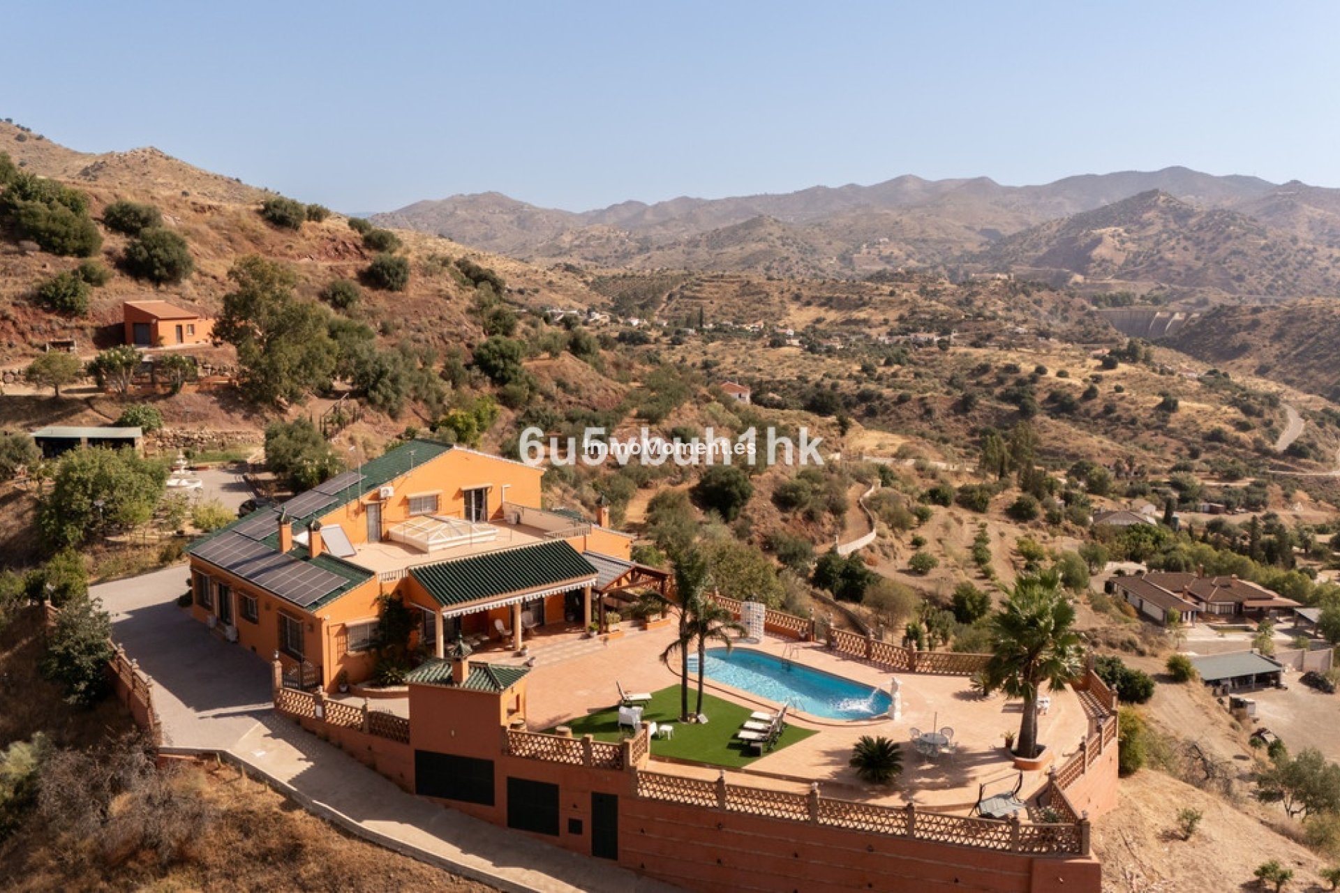 Resale - Country house - Inland  - Almogía