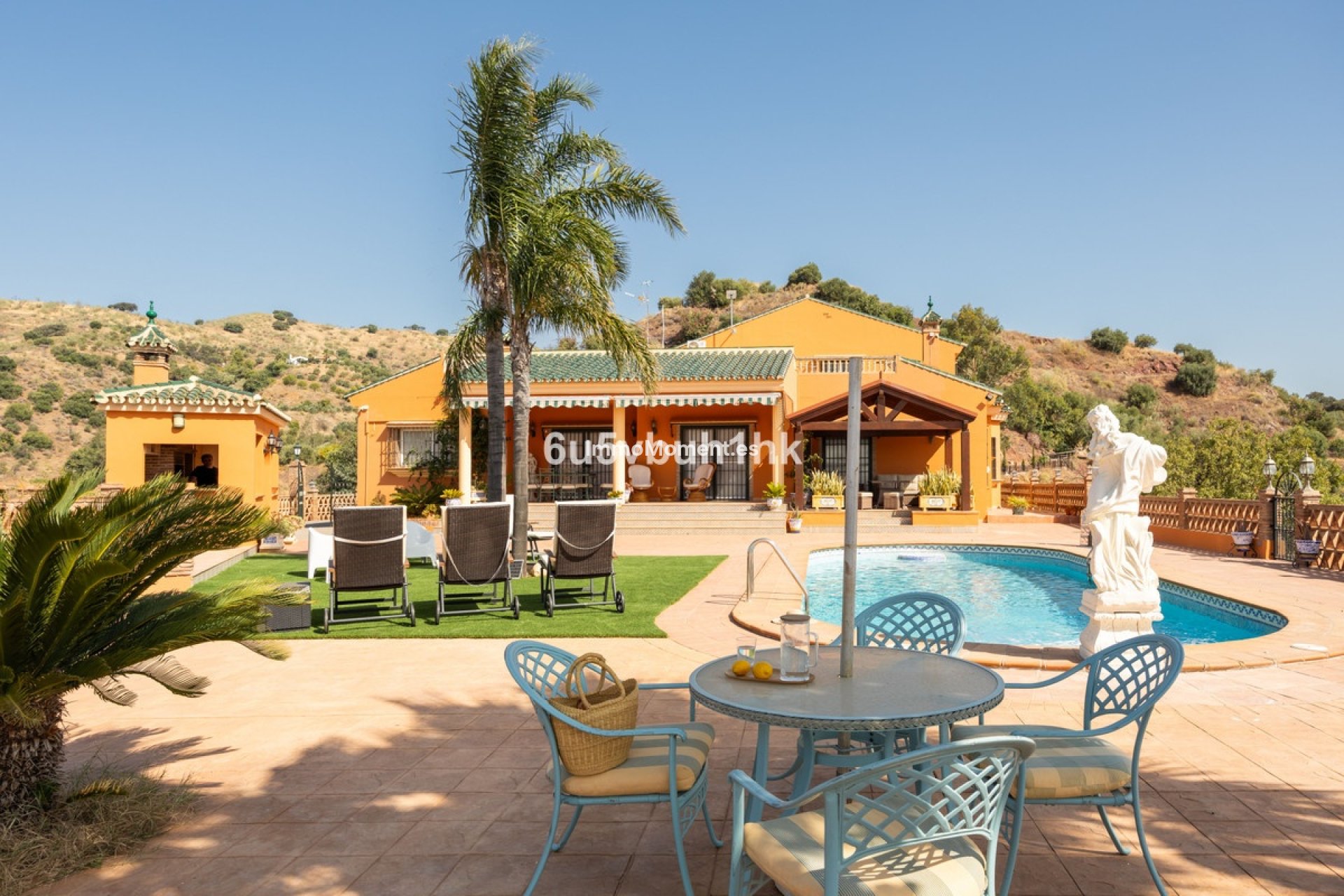 Resale - Country house - Inland  - Almogía