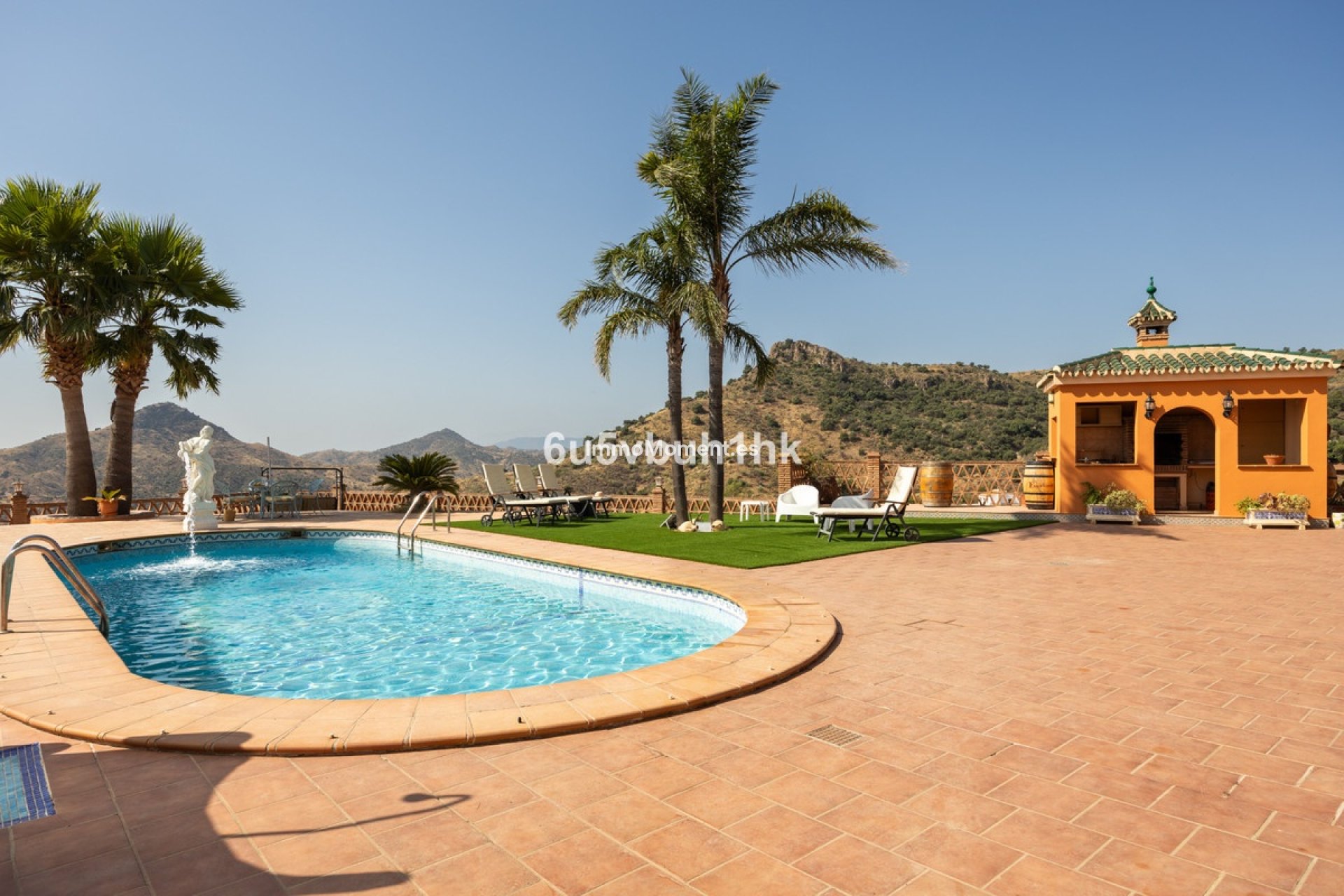 Resale - Country house - Inland  - Almogía