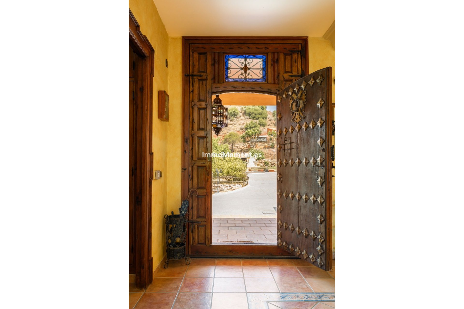 Resale - Country house - Inland  - Almogía