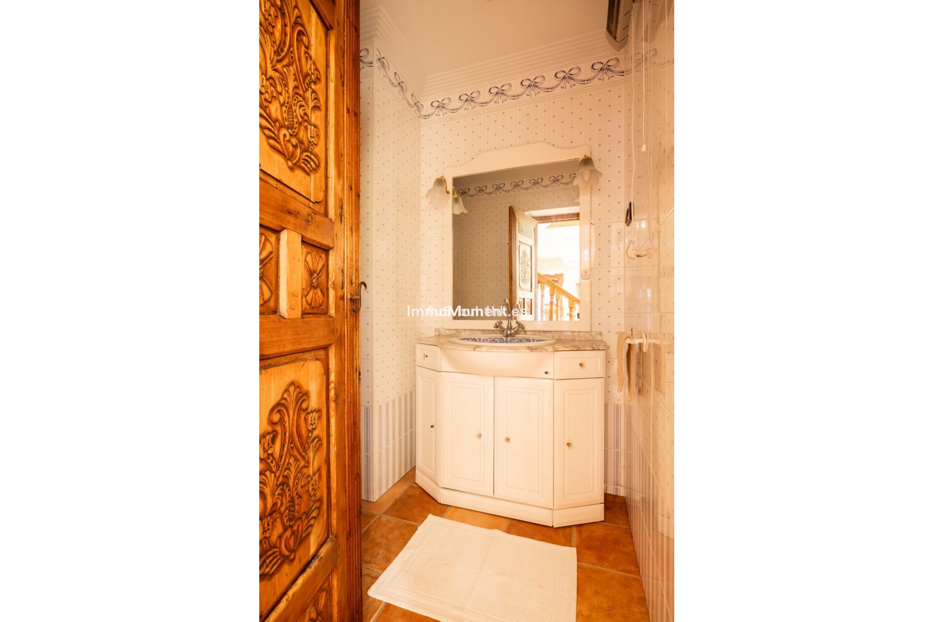 Resale - Country house - Inland  - Almogía