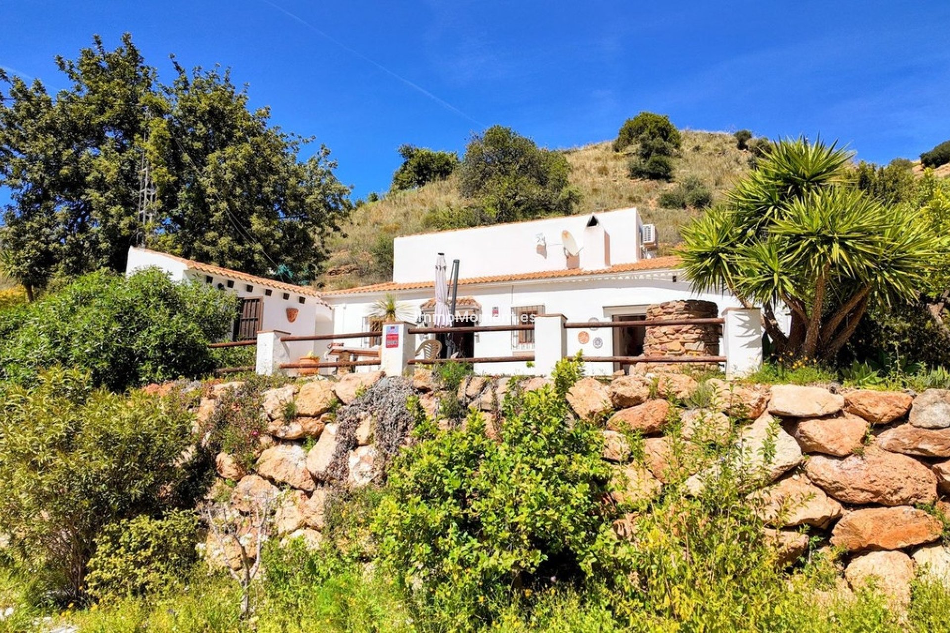 Resale - Country house - Inland  - Almogía