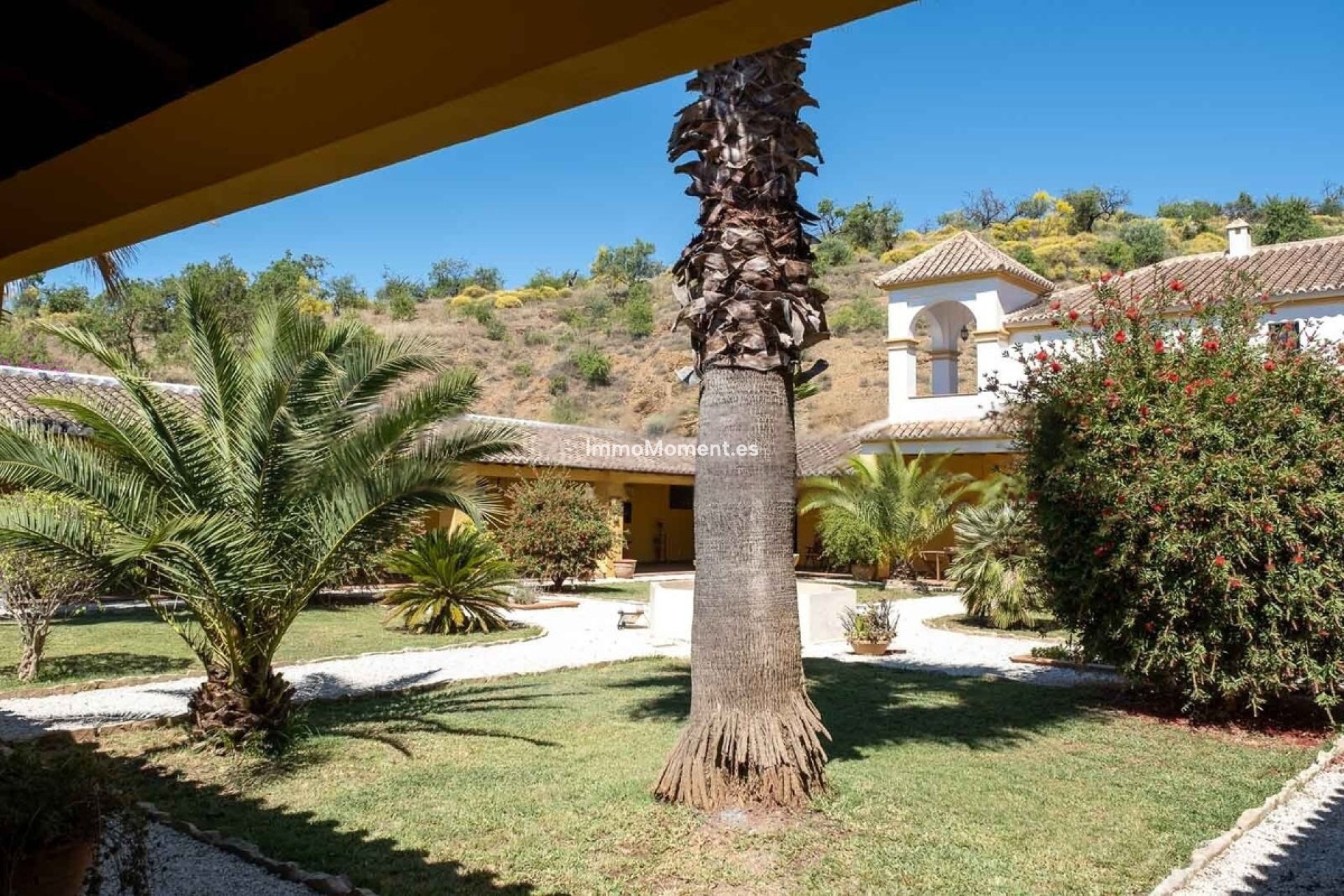 Resale - Country house - Inland  - Almogía