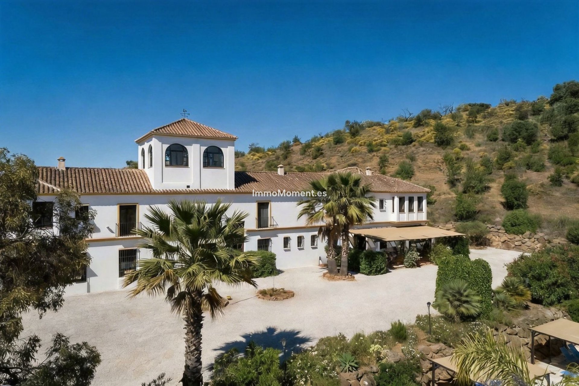 Resale - Country house - Inland  - Almogía