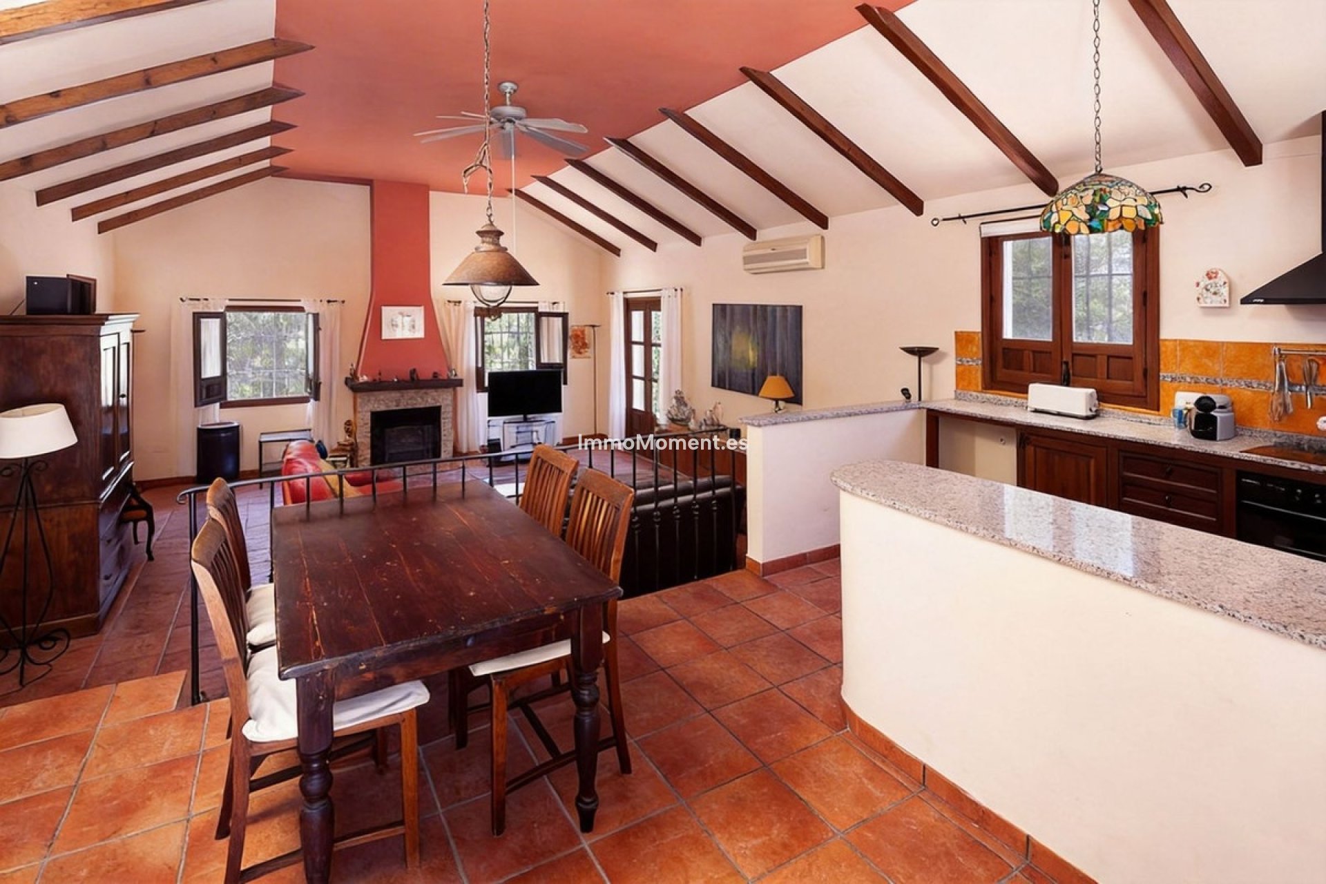 Resale - Country house - Inland  - Almogía