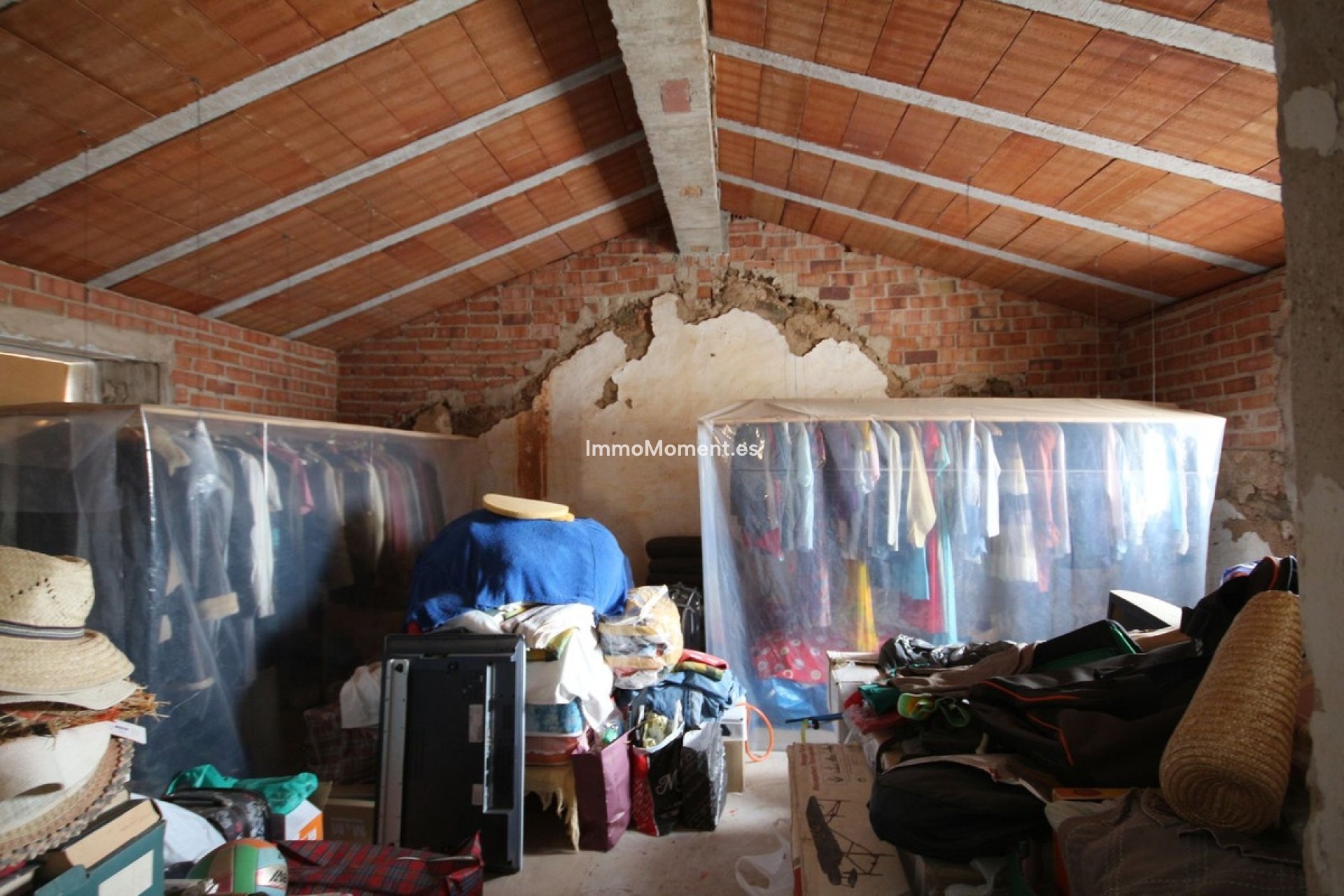 Resale - Country house - Inland  - Almogía