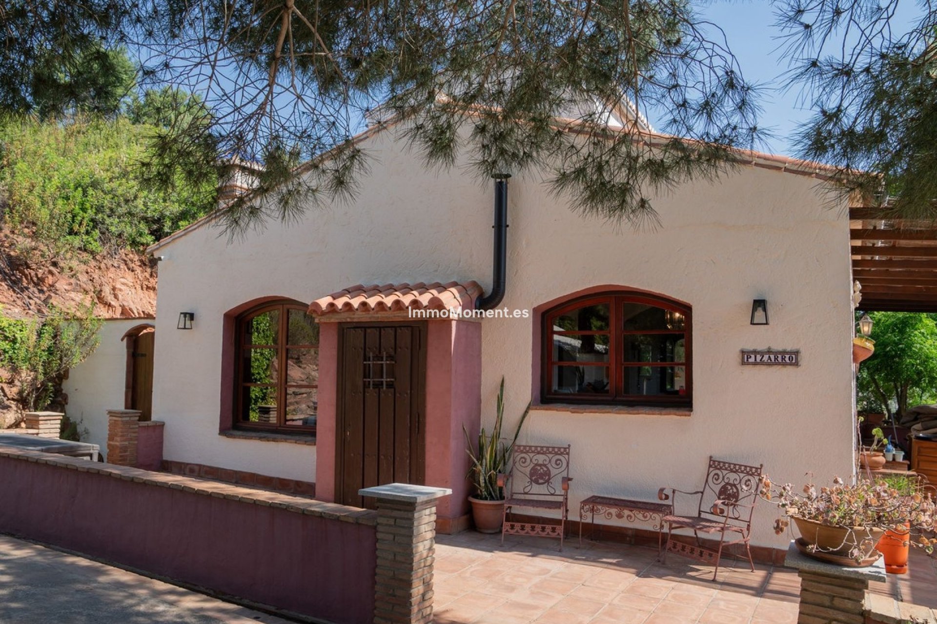 Resale - Country house - Inland  - Almogía