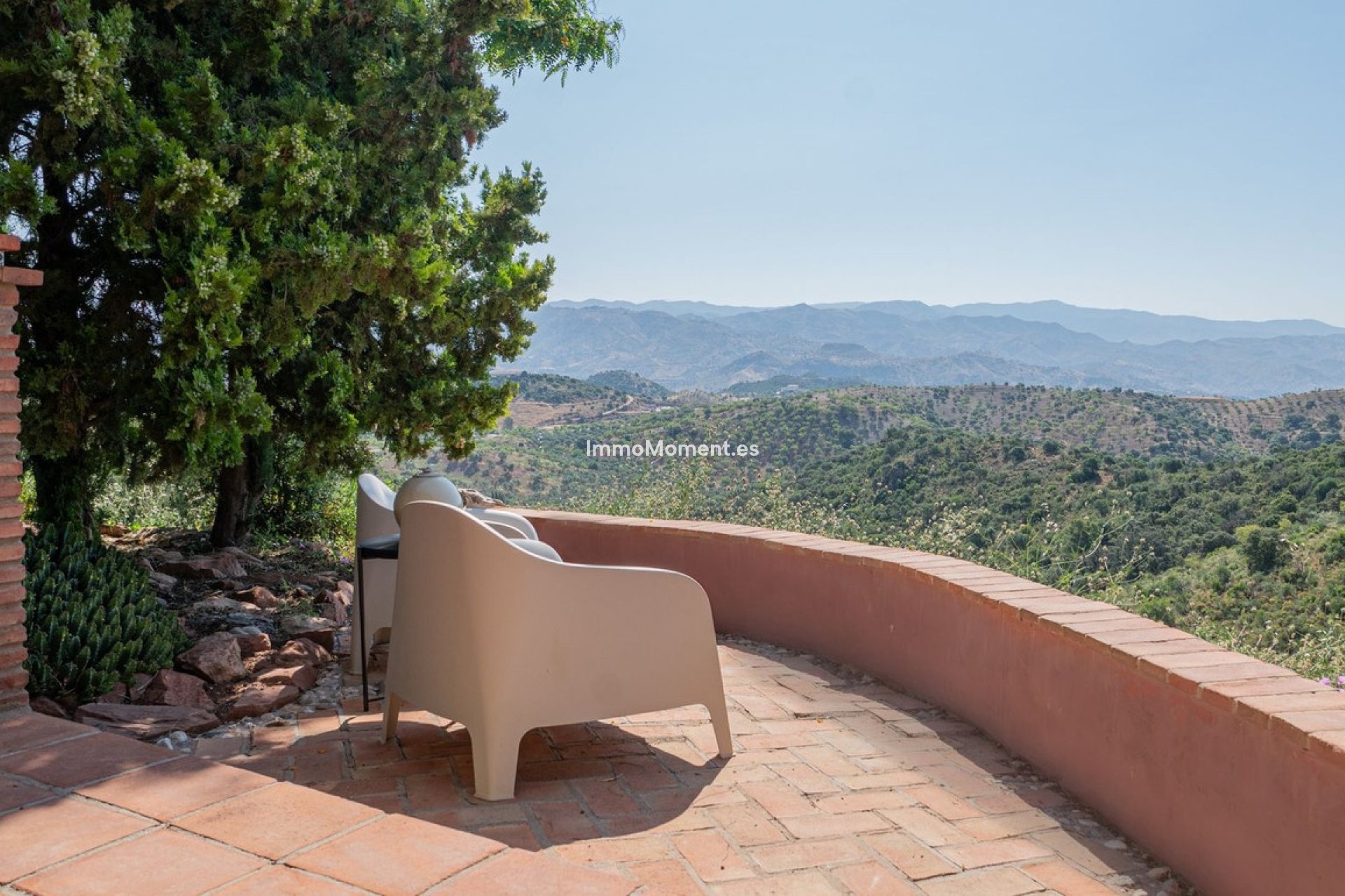 Resale - Country house - Inland  - Almogía