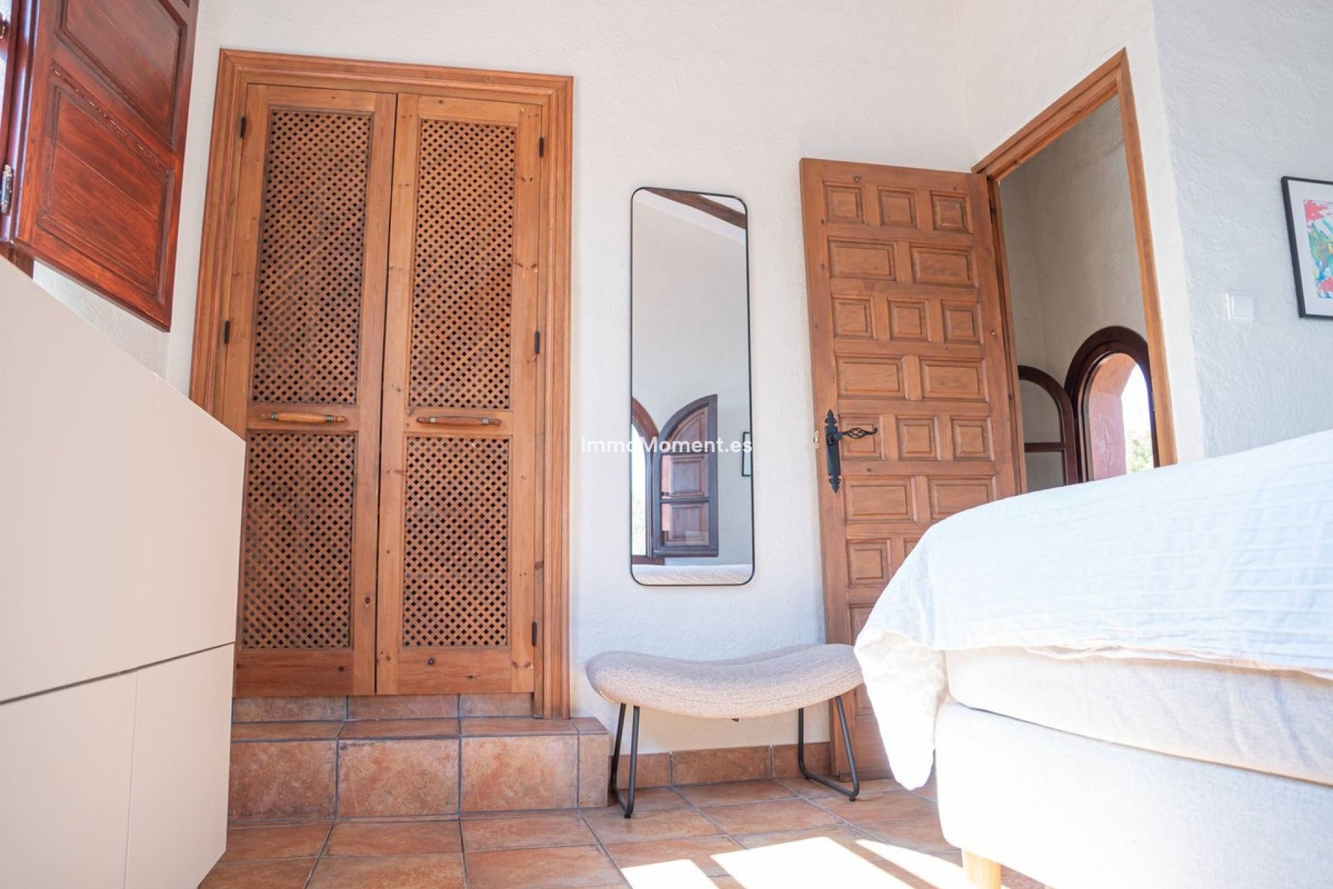 Resale - Country house - Inland  - Almogía