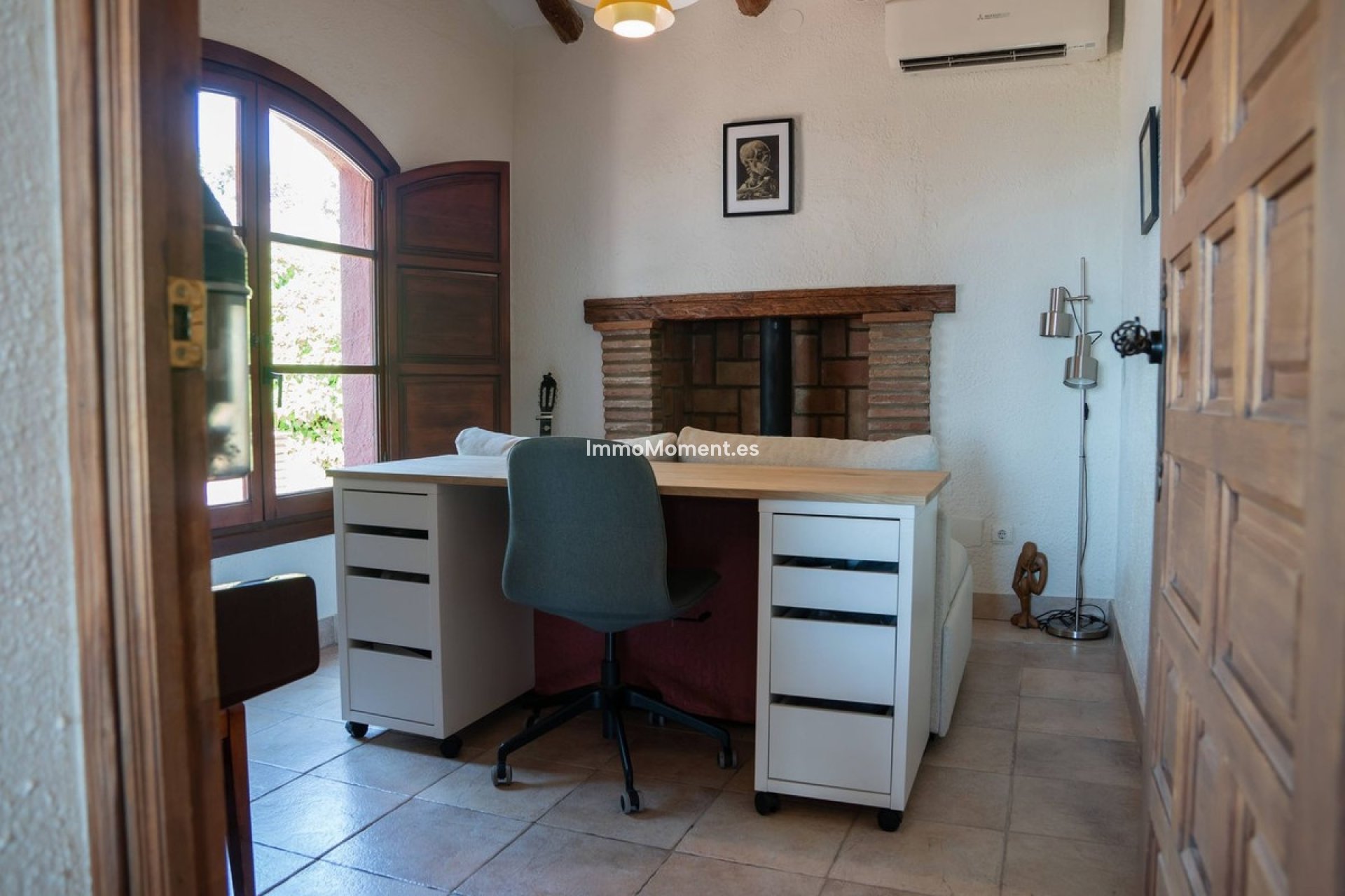 Resale - Country house - Inland  - Almogía