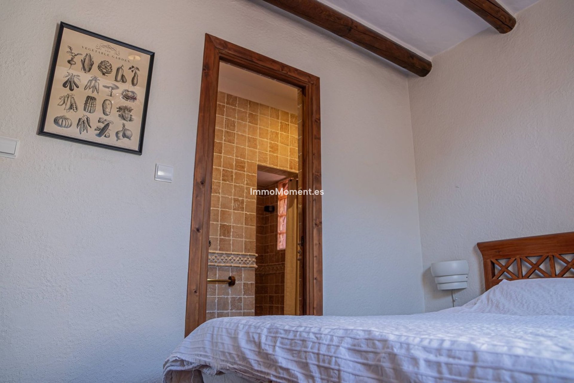 Resale - Country house - Inland  - Almogía