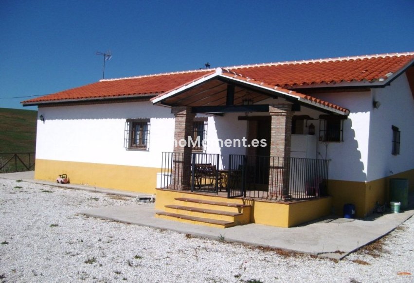 Resale - Country house - Inland  - Alora
