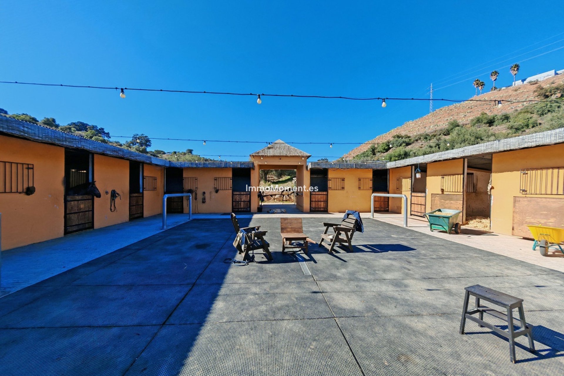 Resale - Country house - Inland  - Coín