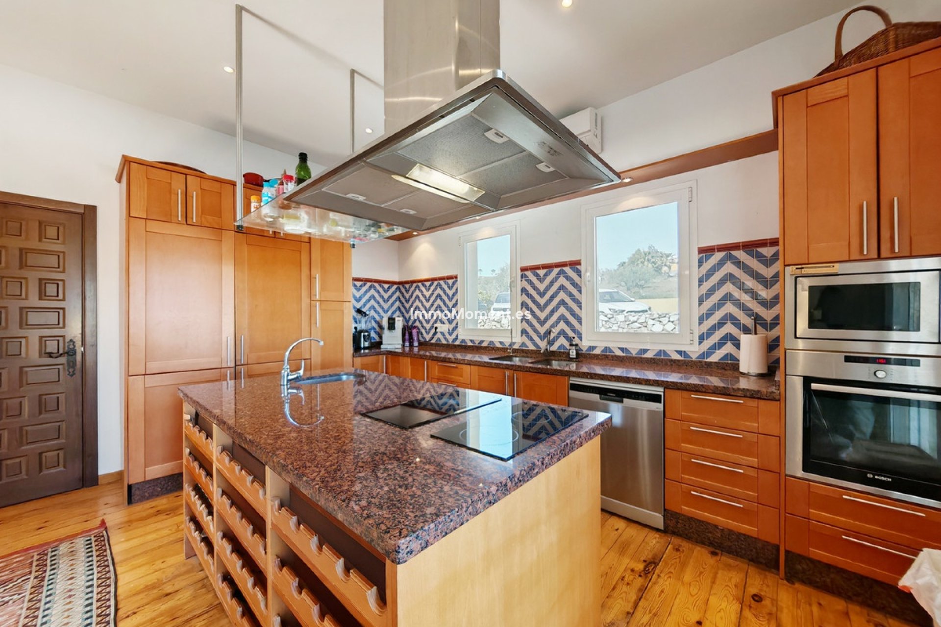 Resale - Country house - Inland  - Coín