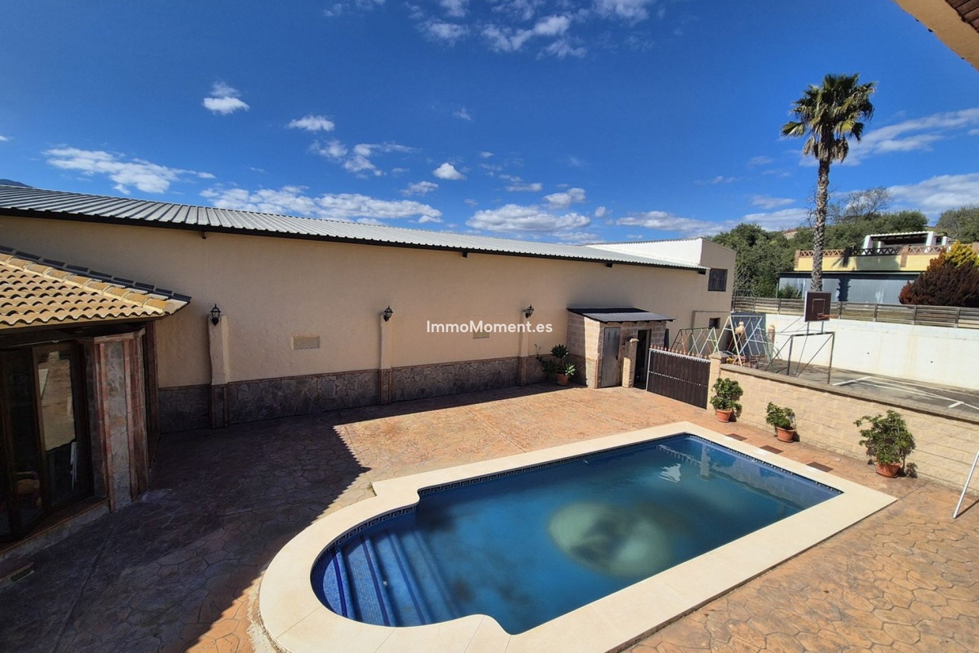 Resale - Country house - Inland  - Coín