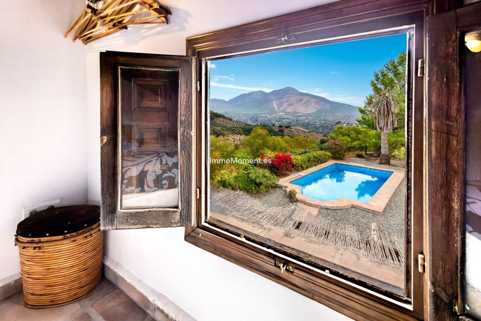 Resale - Country house - Inland  - Coín