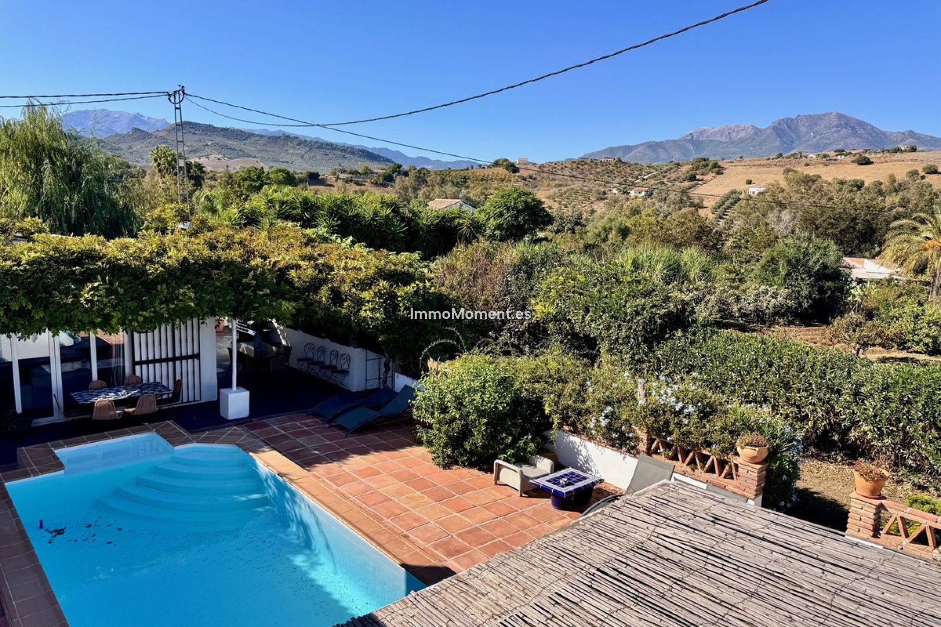 Resale - Country house - Inland  - Coín