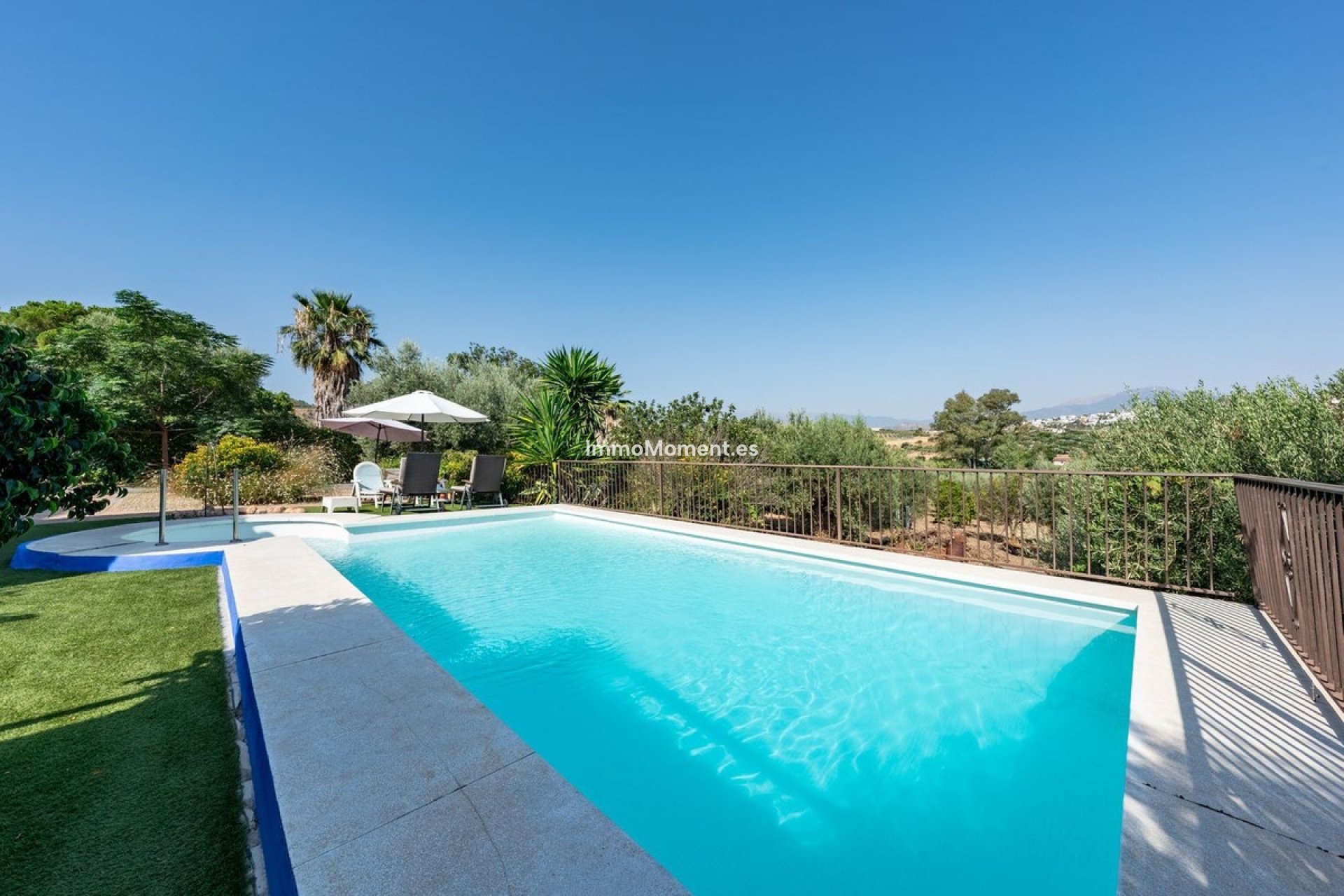 Resale - Country house - Inland  - Coín