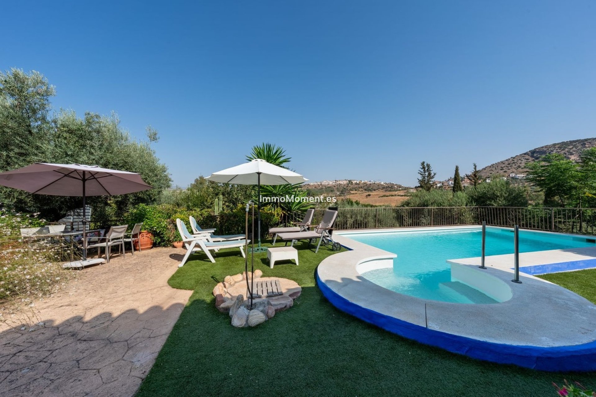 Resale - Country house - Inland  - Coín