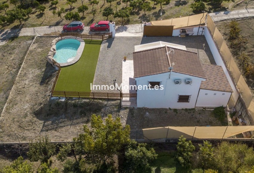 Resale - Country house - Inland  - Coín