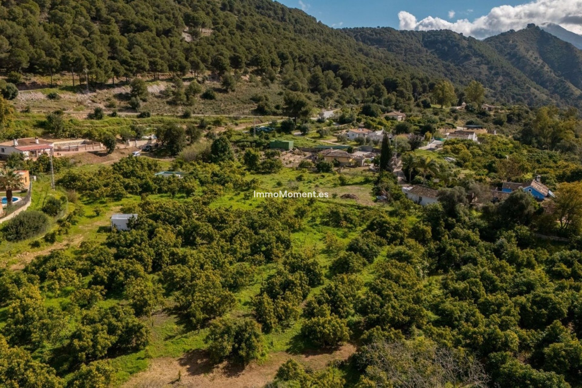 Resale - Country house - Inland  - Coín