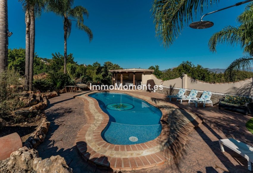 Resale - Country house - Inland  - Coín