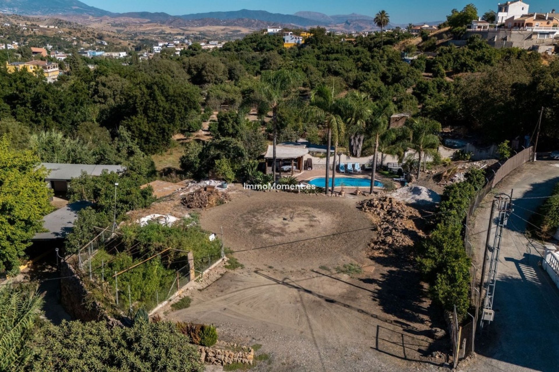 Resale - Country house - Inland  - Coín