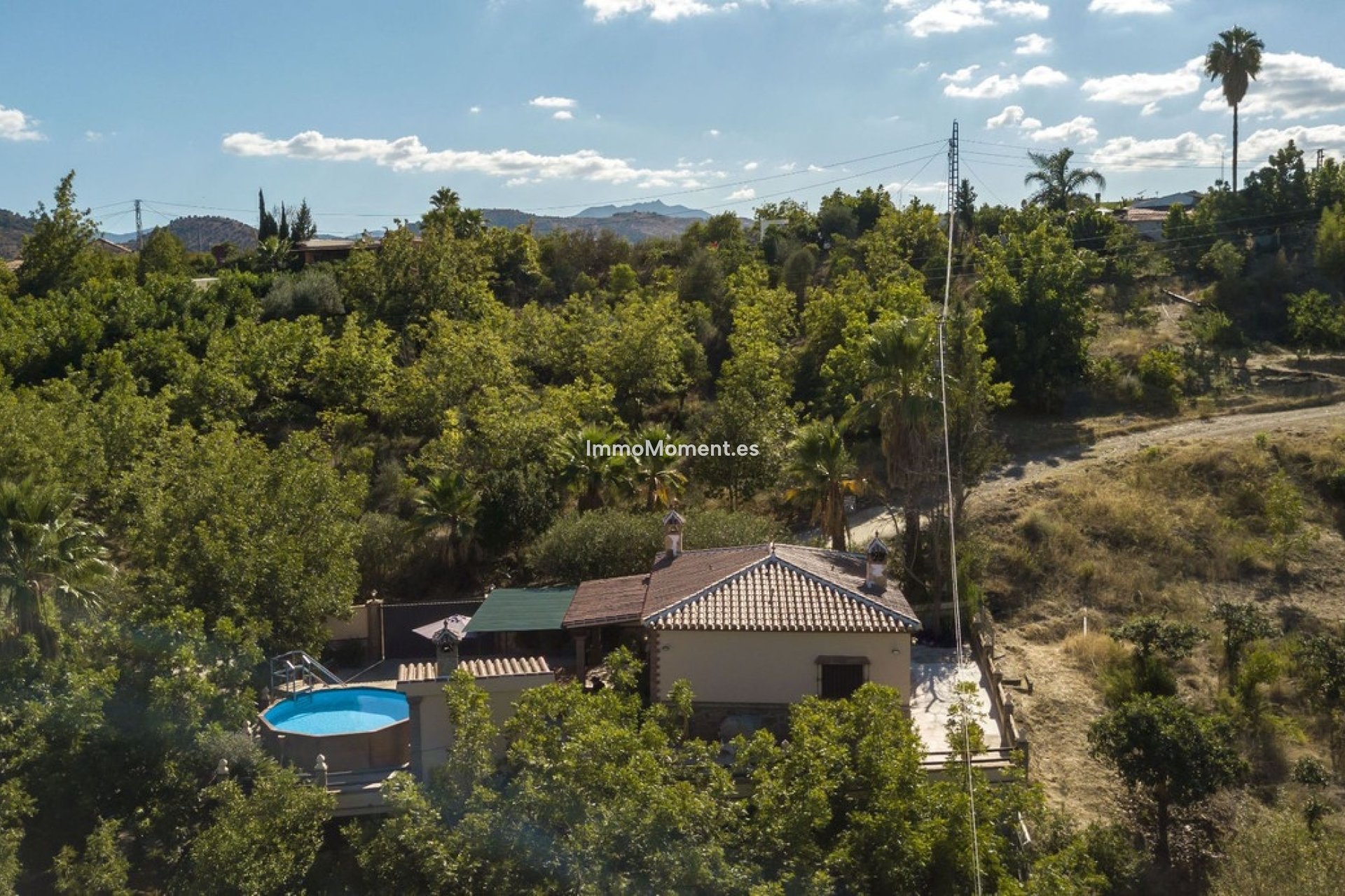 Resale - Country house - Inland  - Coín