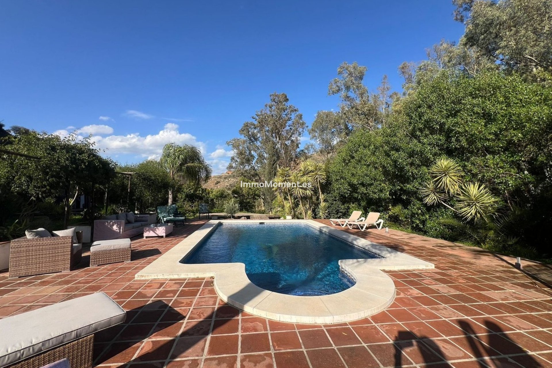 Resale - Country house - Inland  - Coín