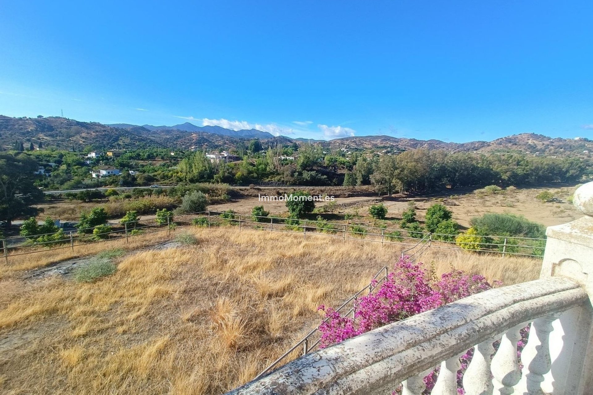 Resale - Country house - Inland  - Coín