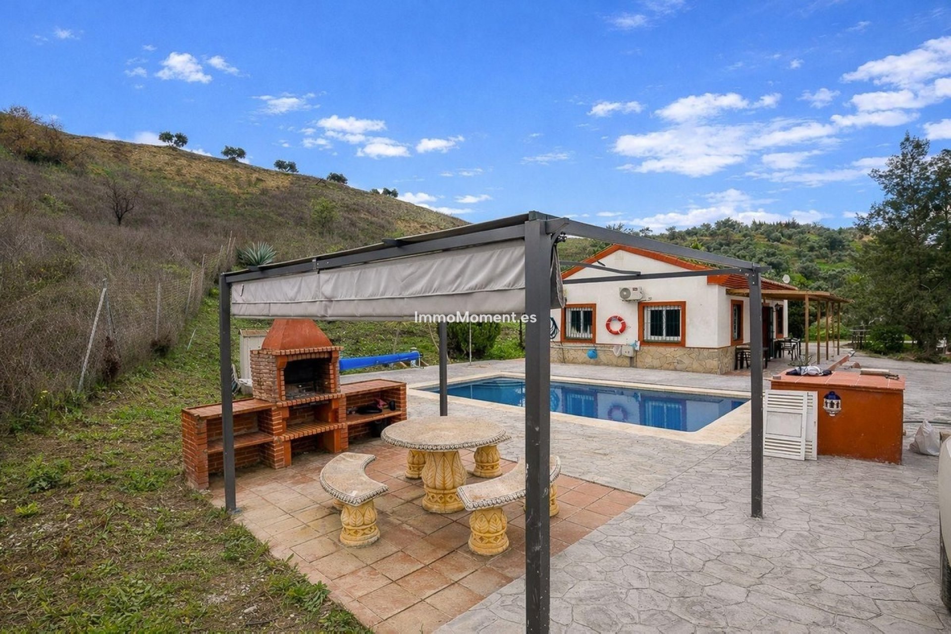 Resale - Country house - Inland  - Coín