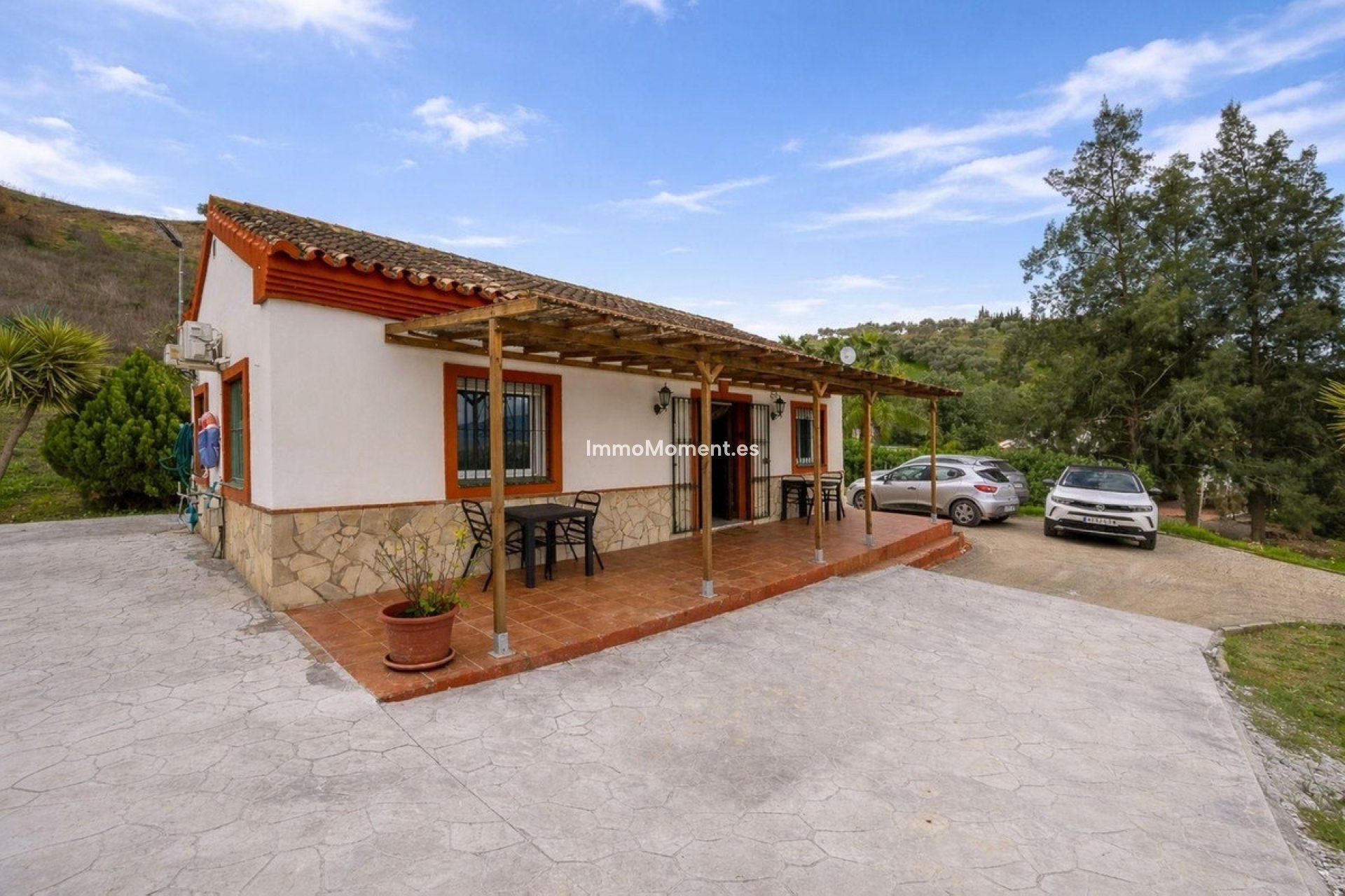Resale - Country house - Inland  - Coín