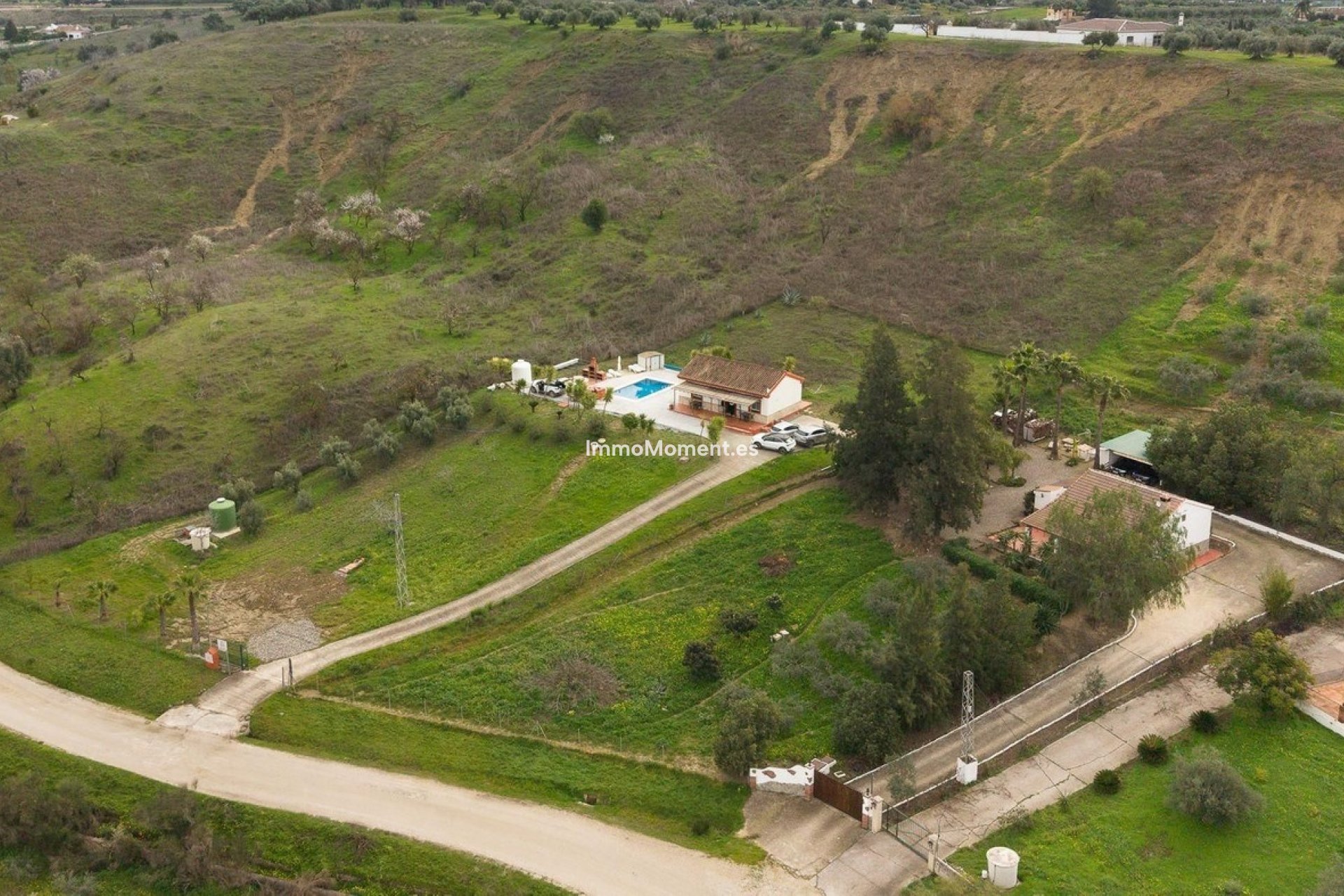 Resale - Country house - Inland  - Coín