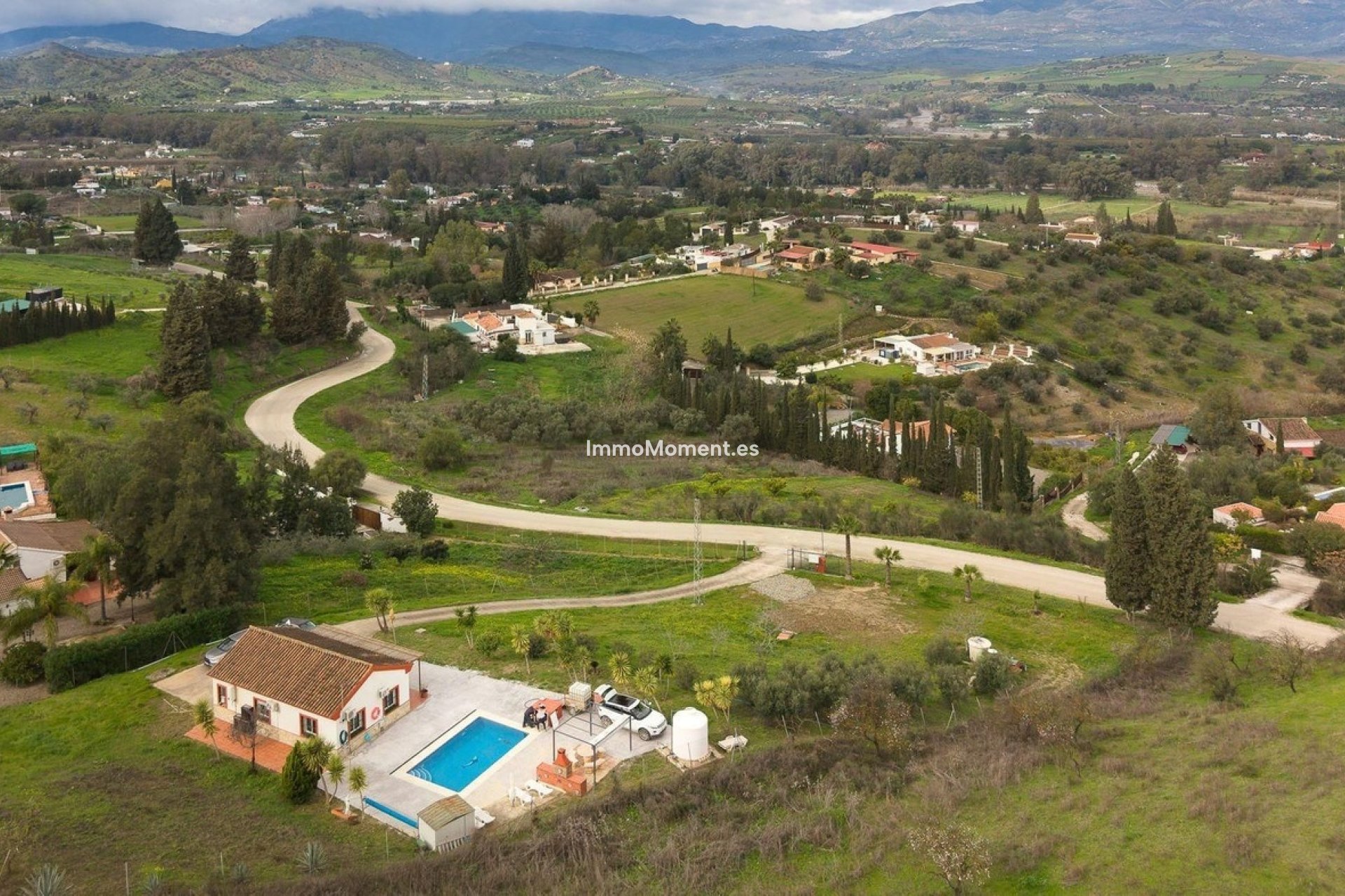 Resale - Country house - Inland  - Coín