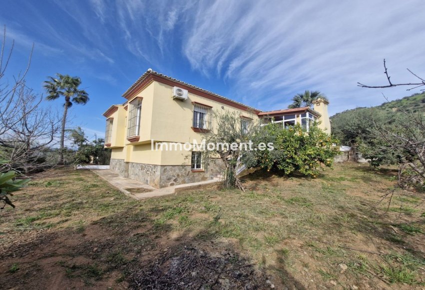 Resale - Country house - Inland  - Coín