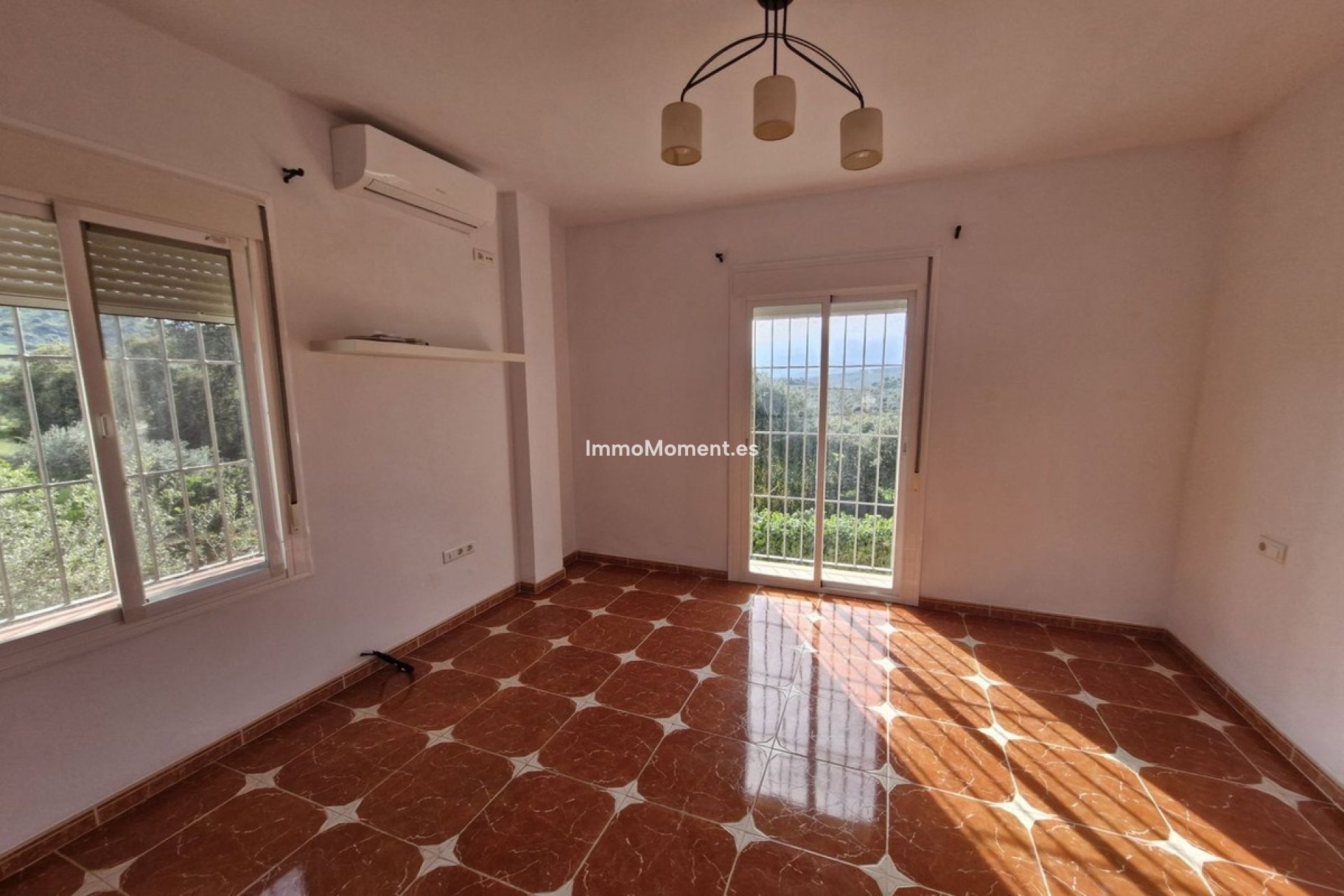 Resale - Country house - Inland  - Coín