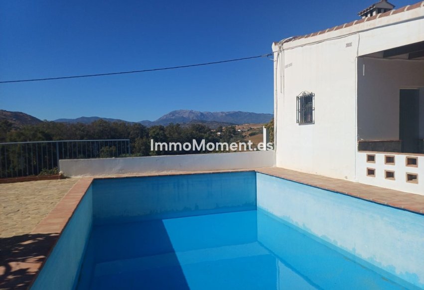 Resale - Country house - Inland  - Coín
