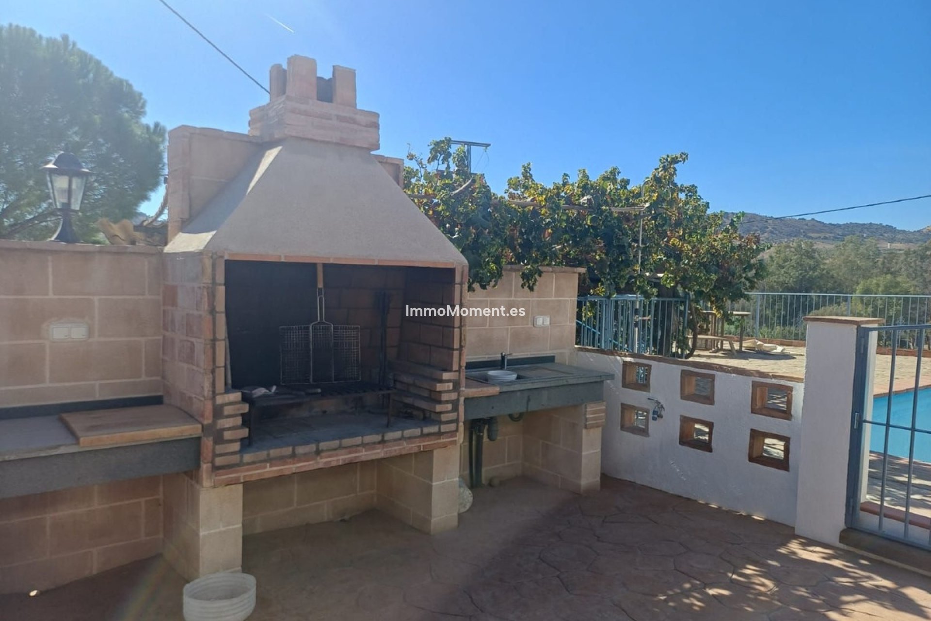 Resale - Country house - Inland  - Coín