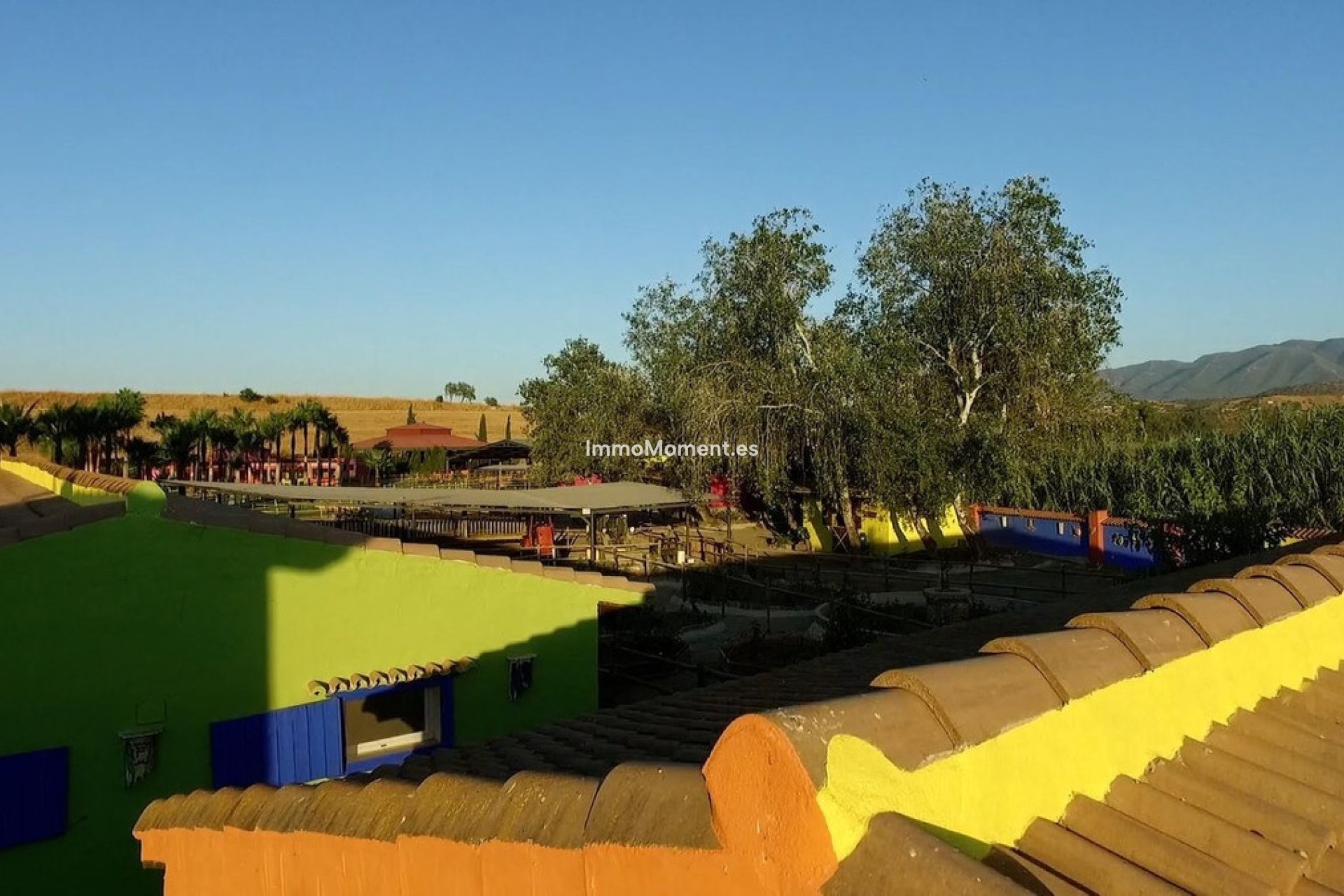 Resale - Country house - Inland  - Coín