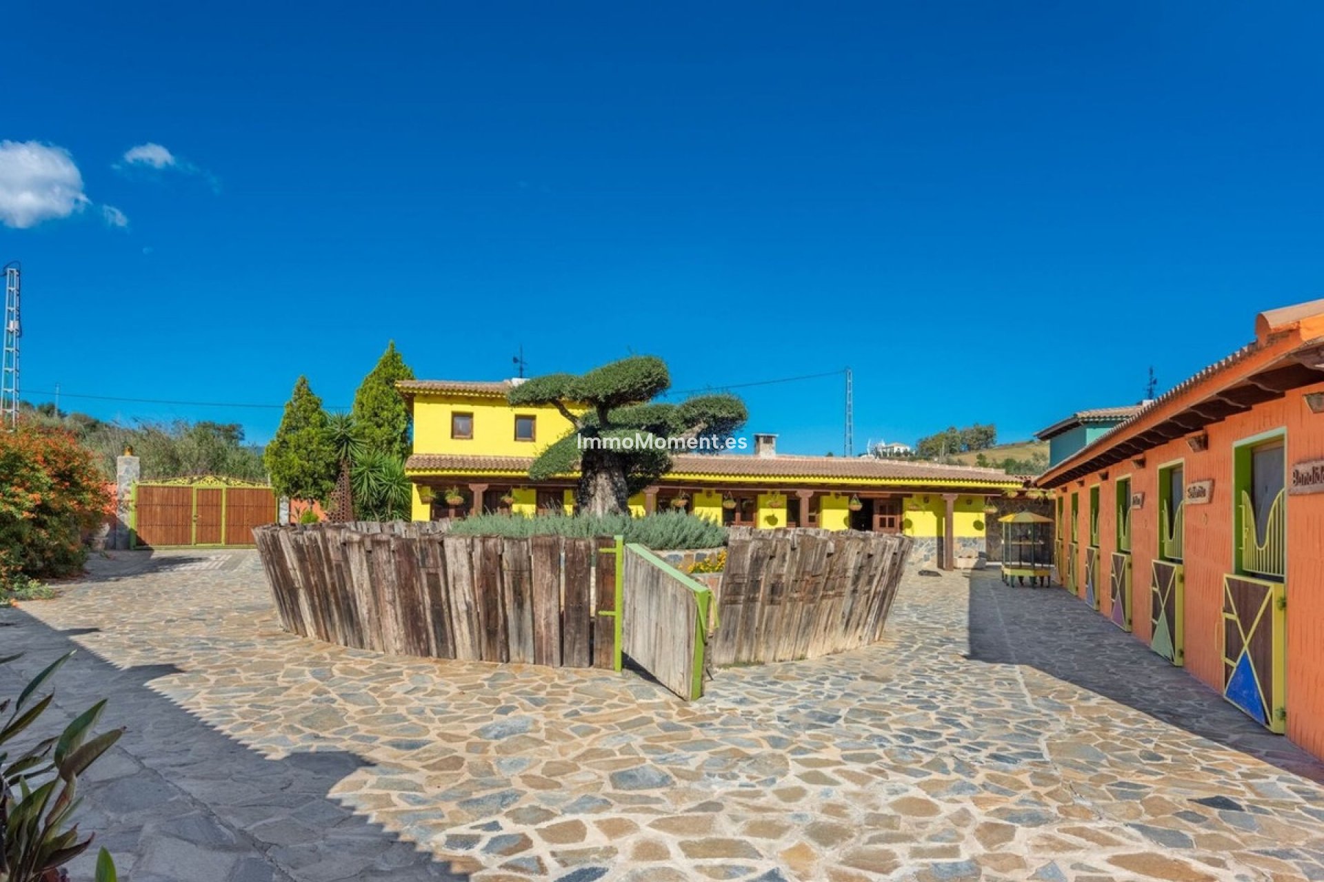 Resale - Country house - Inland  - Coín