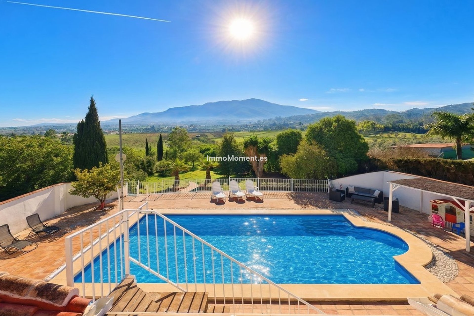 Resale - Country house - Inland  - Coín