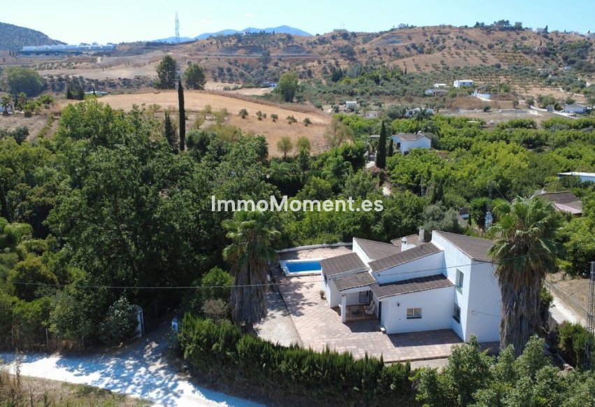 Resale - Country house - Inland  - Coín
